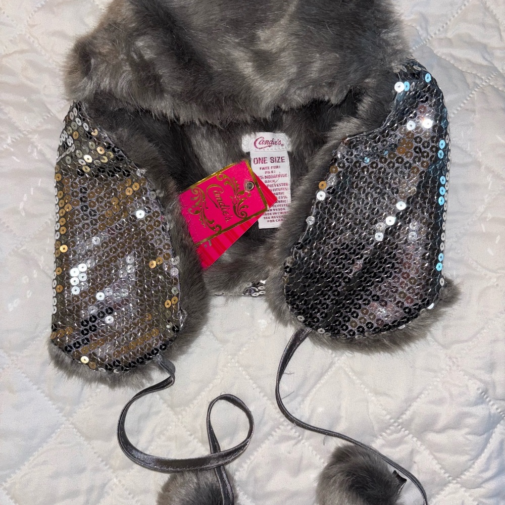 NWTS CANDIES Sequence sequins Silver Bling Fur Pom Pom beanie Hat